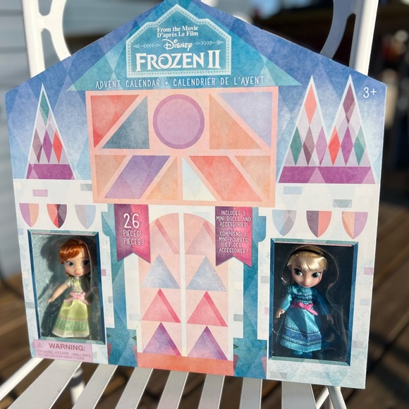 ❄️ NIB Disney Frozen 2 Advent Calendar from Disneyland Paris - Picture 5 of 7